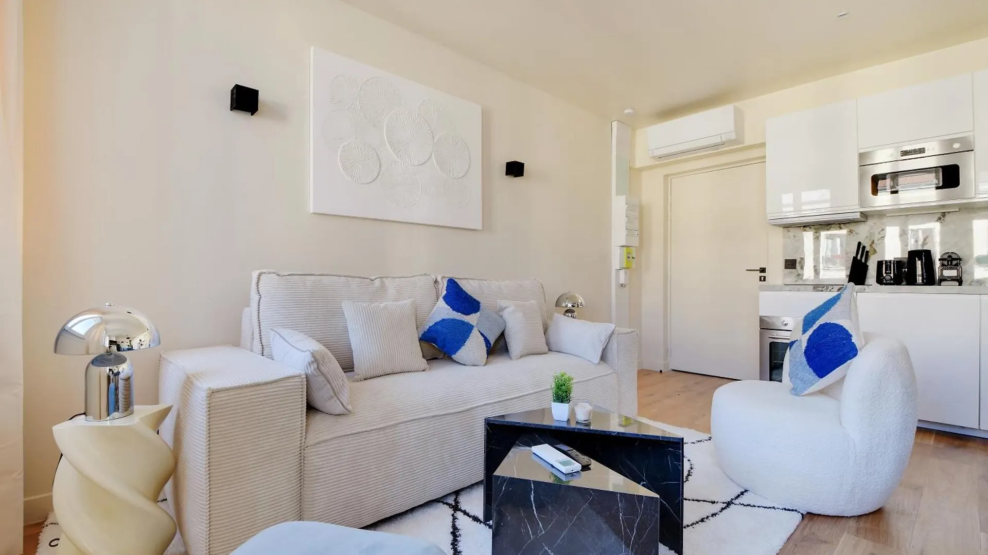 Pick A Flat'S Apartments In Daumesnil - Avenue Du General Bizot Paris