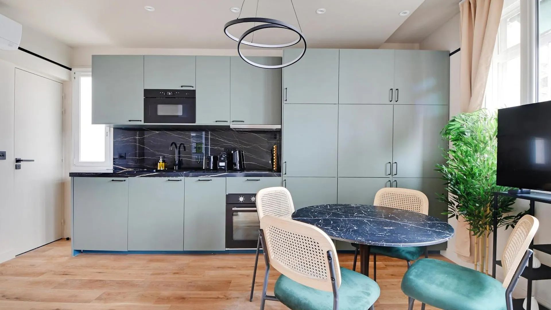 Pick A Flat'S Apartments In Daumesnil - Avenue Du General Bizot Paris