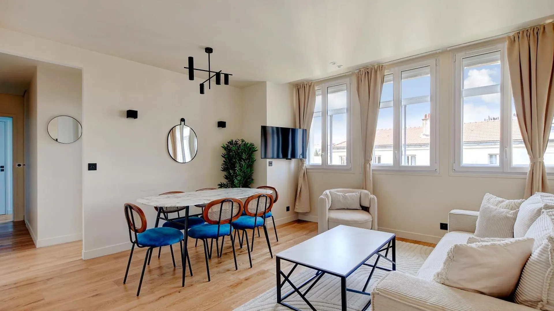 Pick A Flat'S Apartments In Daumesnil - Avenue Du General Bizot Paris