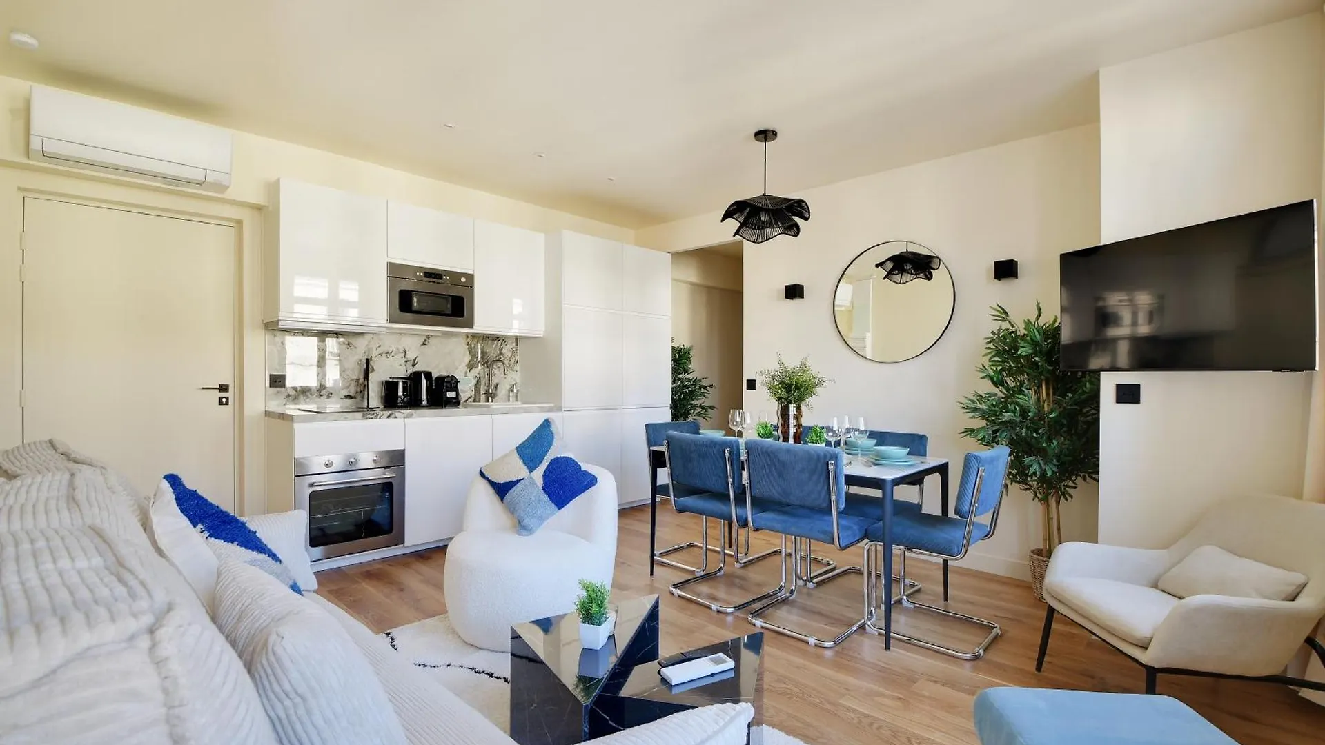 Pick A Flat'S Apartments In Daumesnil - Avenue Du General Bizot Paris