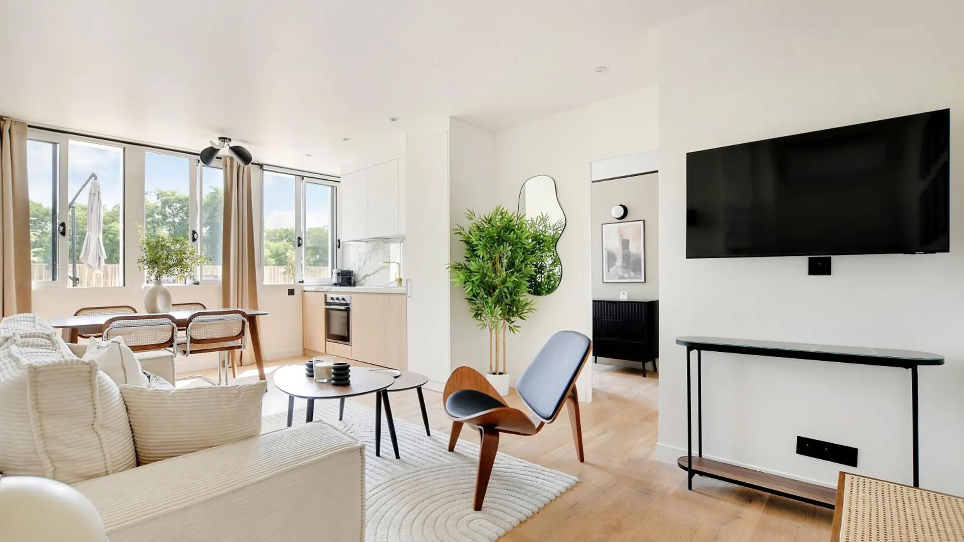 Pick A Flat'S Apartments In Daumesnil - Avenue Du General Bizot Paris France
