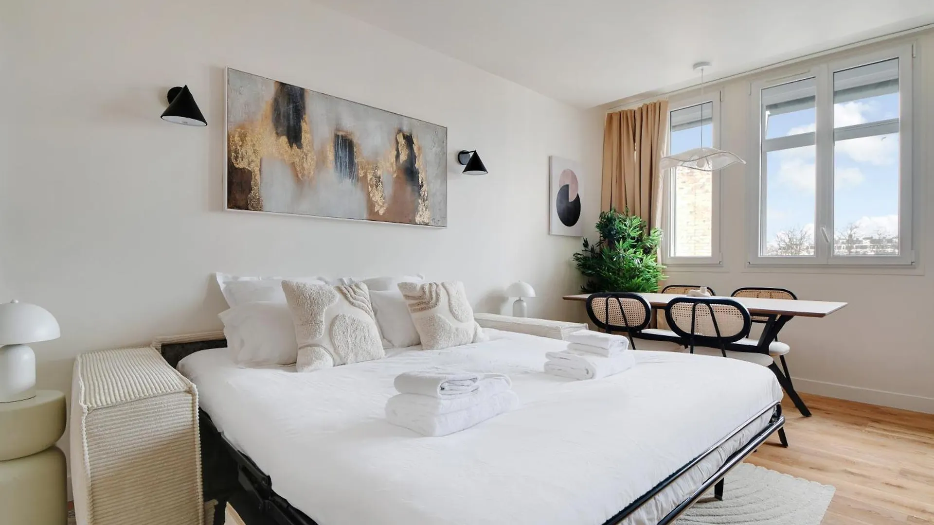 Pick A Flat'S Apartments In Daumesnil - Avenue Du General Bizot Paris France