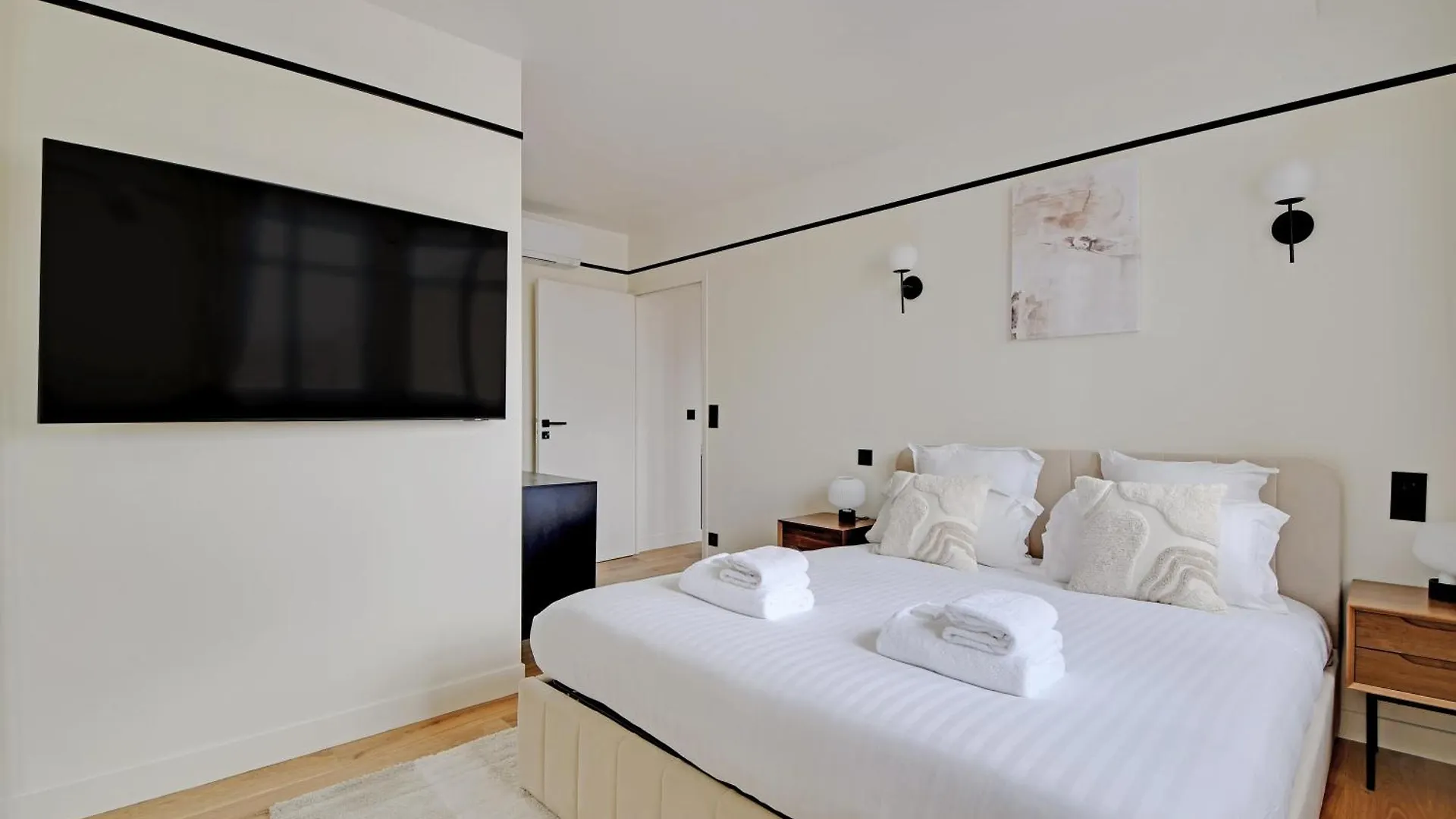 Pick A Flat'S Apartments In Daumesnil - Avenue Du General Bizot Paris