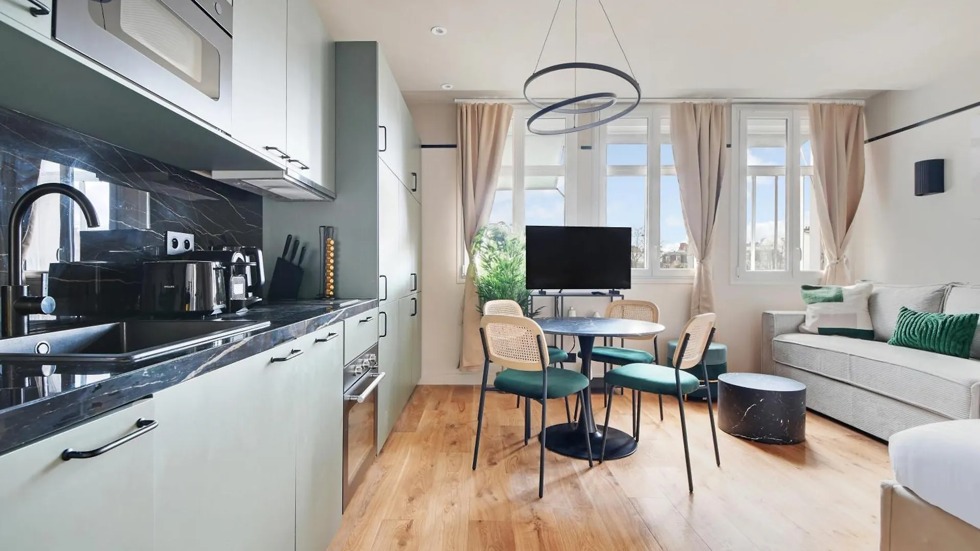 Pick A Flat'S Apartments In Daumesnil - Avenue Du General Bizot Paris