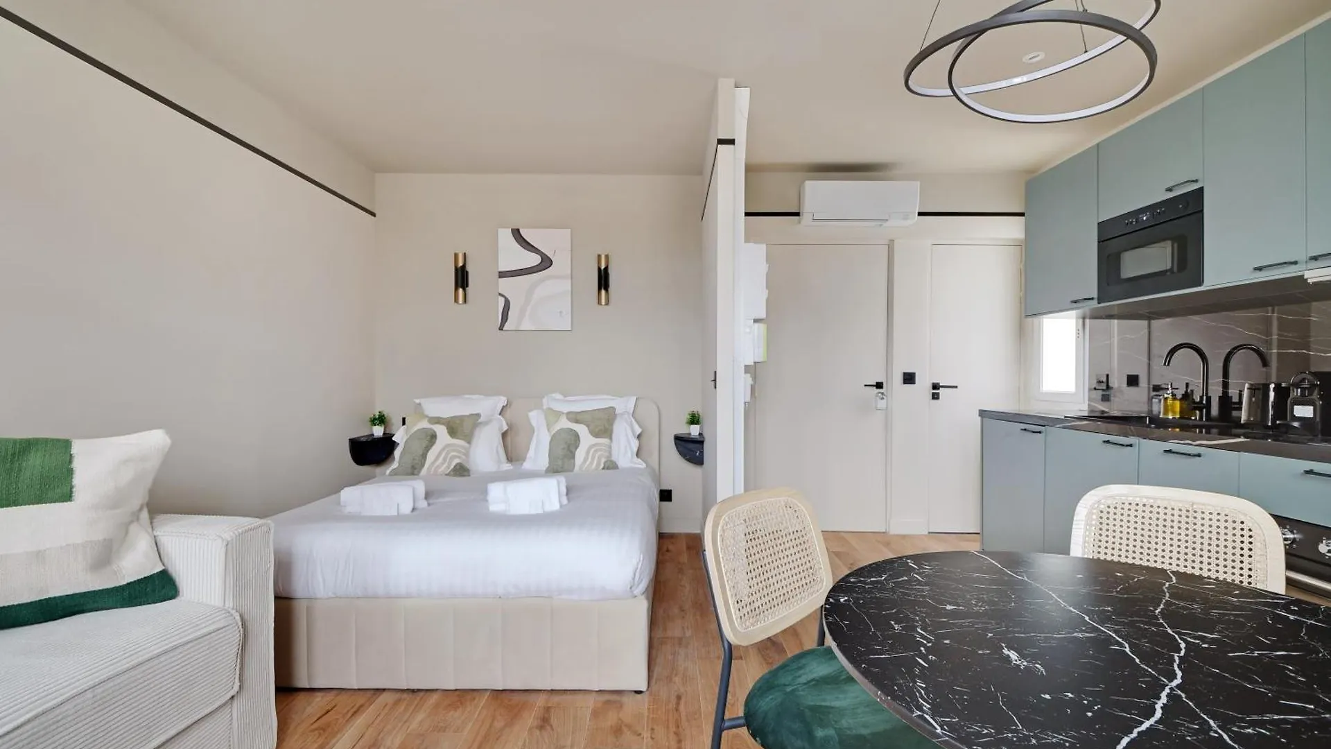 Pick A Flat'S Apartments In Daumesnil - Avenue Du General Bizot Paris