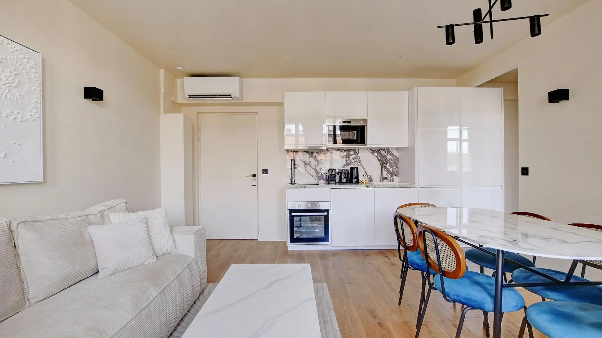 Pick A Flat'S Apartments In Daumesnil - Avenue Du General Bizot Paris France